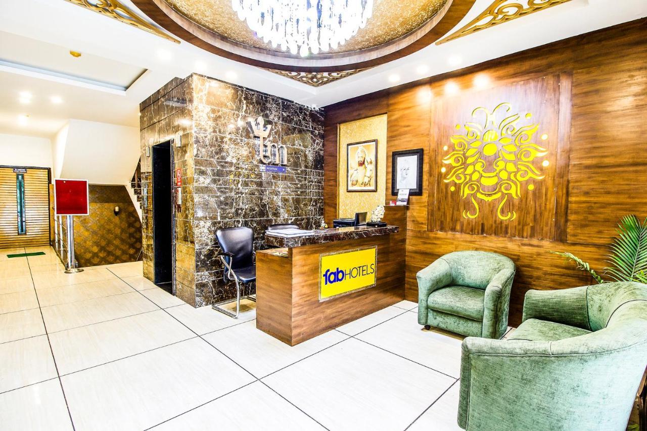 Fabhotel Le Monarque Chandīgarh Extérieur photo